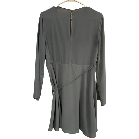 👗 Lush Deep V Tie-Front Dress (Size M) - Picture 2 of 6